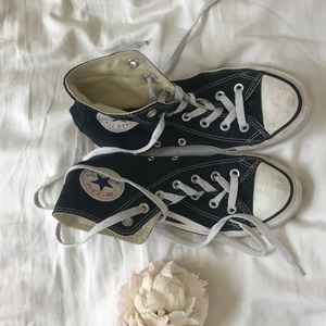 SIZE 7 BLACK HIGH TOP CONVERSE